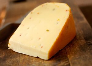 En frisk og moden gouda